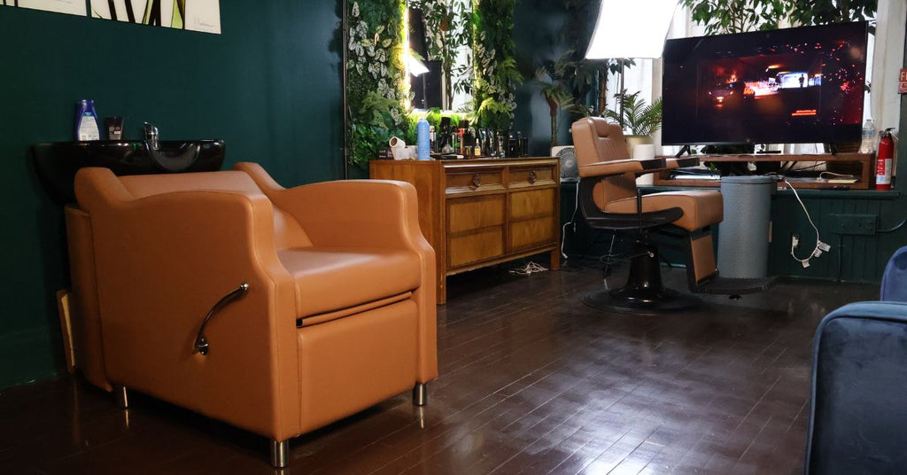 How To Choose the Right Salon Sink and Chair for Your Setup