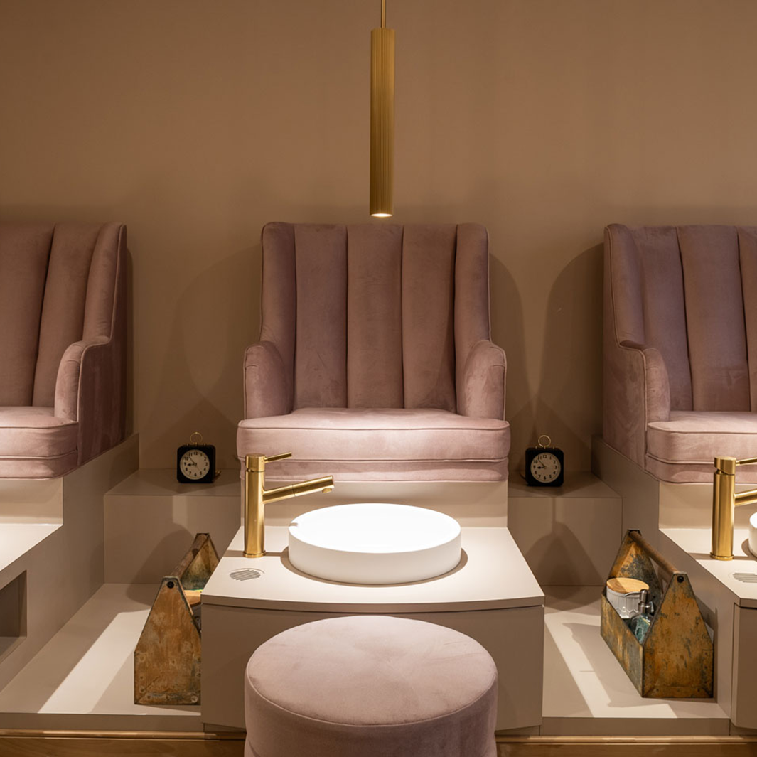 Harper_Spa_Pedicure_Chair_with_Channel-Tufted_Upholstery-scene